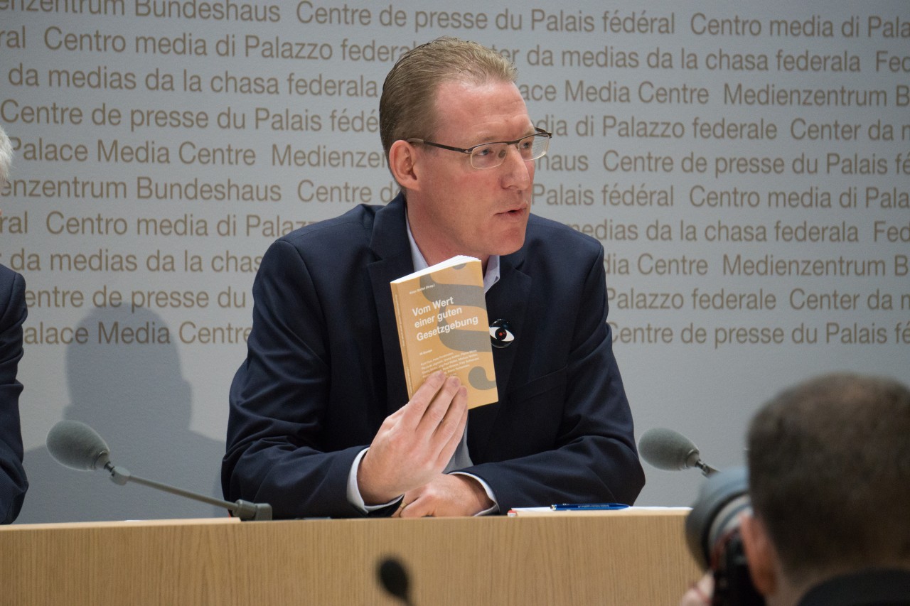 Adrian Wüthrich: «Il ne faut pas signer un chèque en blanc qui permettrait la surveillance arbitraire des assurés.»