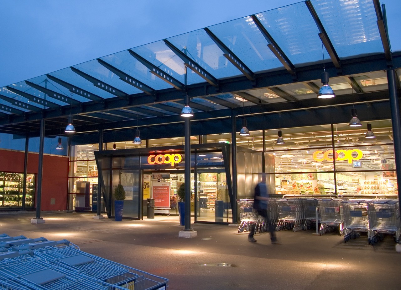 Coop aumenta nuovamente i salari dell 1%