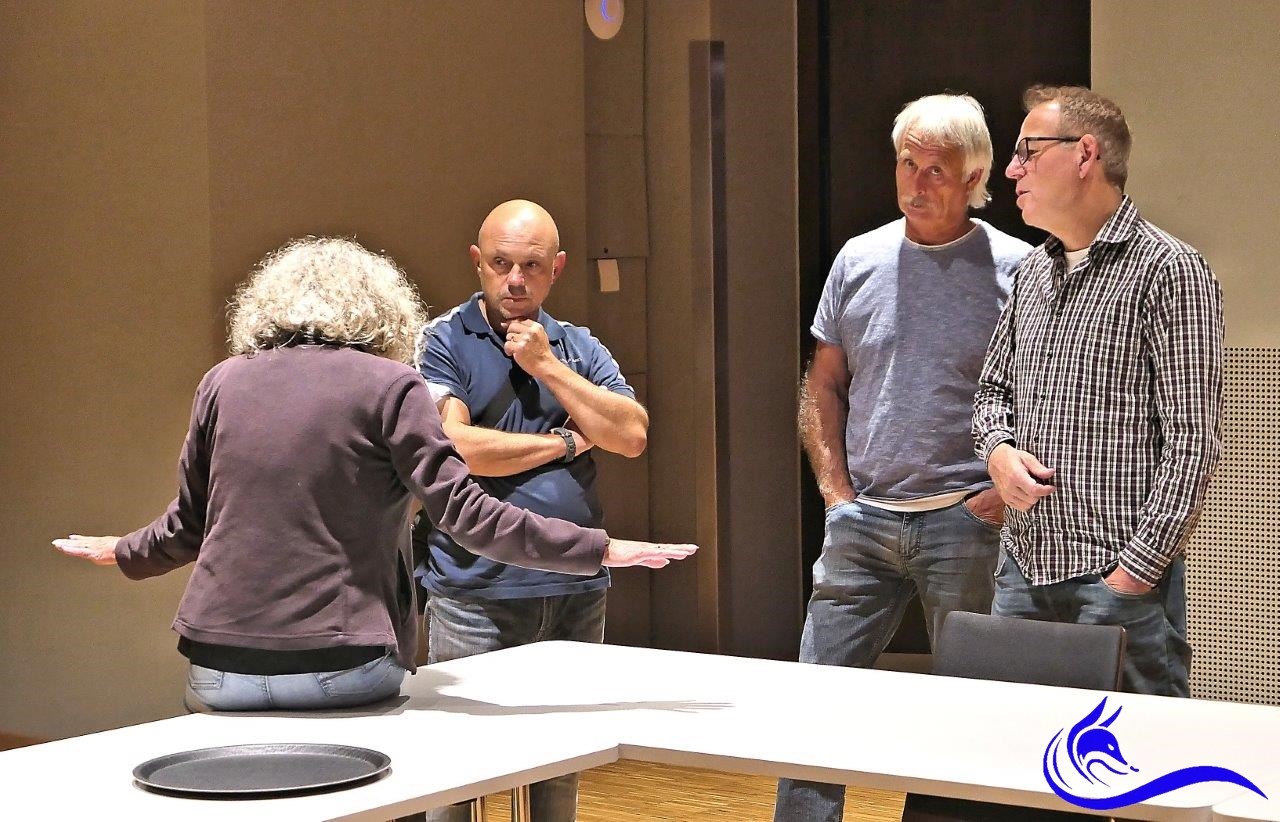 Intensive Diskussionen im Zeitfenster einer Pause