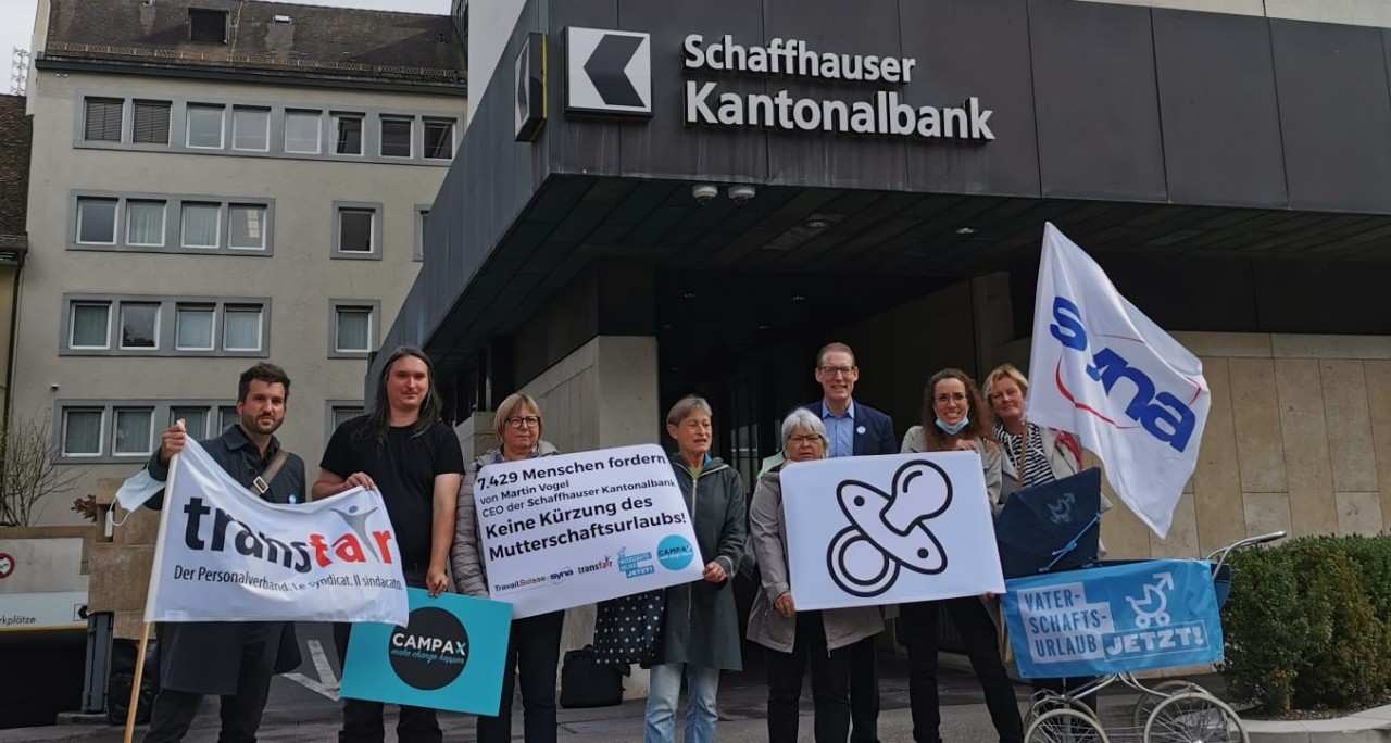 7429 personnes disent Non à la réduction du congé maternité à la Banque cantonale de Schaffhouse