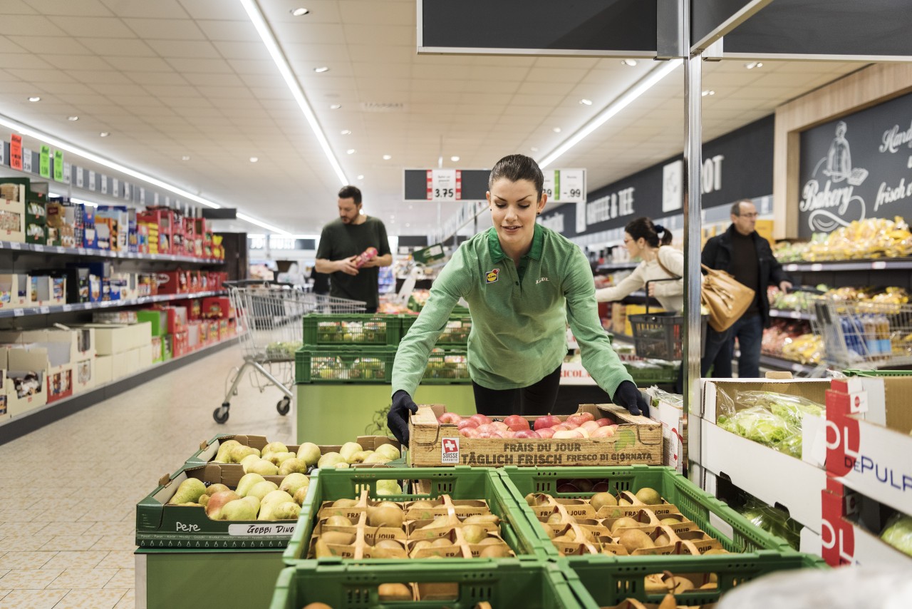 Lidl Suisse augmente les salaires de 2,5% et augmente considérablement les salaires minimaux