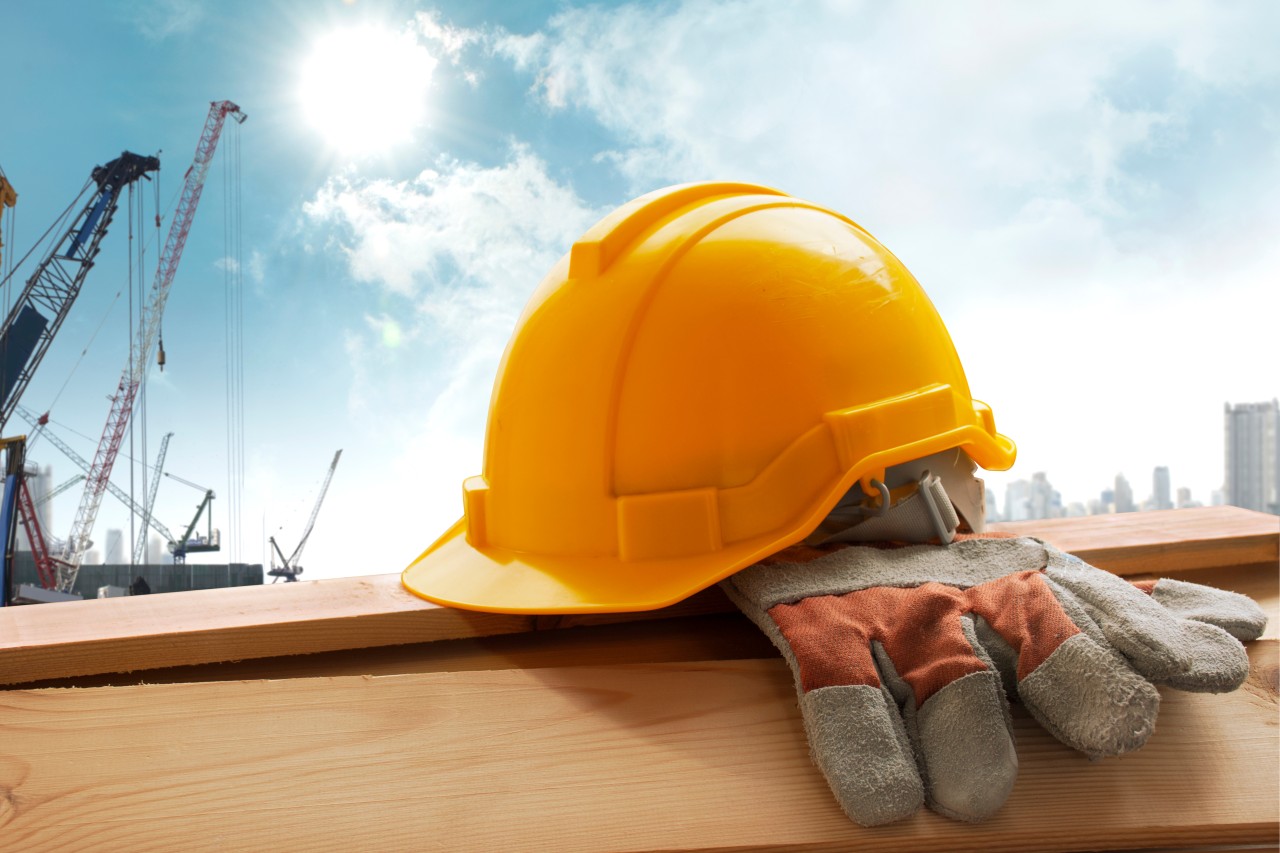 Une attitude irresponsable des entrepreneurs:
La baisse des salaires réels pour des dizaines de milliers de travailleurs de la construction est un désastre pour la branche entière