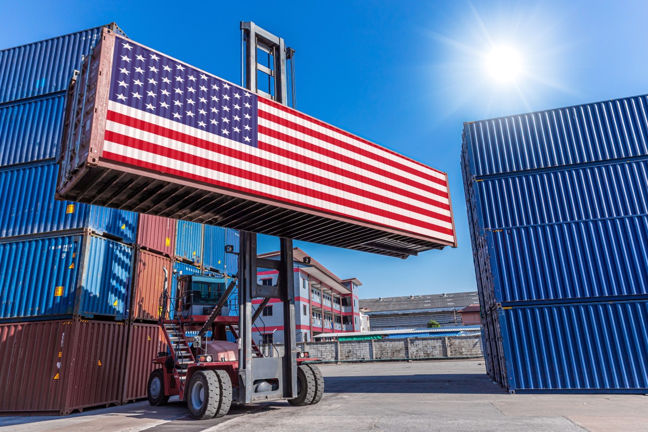 Droits de douane punitifs américains: Syna demande des mesures de protection immédiates pour l’industrie suisse d’exportation 