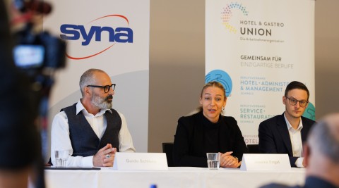 Le trattative contrattuali prendono avvio in novembre: Le occupate e gli occupati dell'industria alberghiera e della ristorazione hanno bisogno di miglioramenti concreti nel CCNL