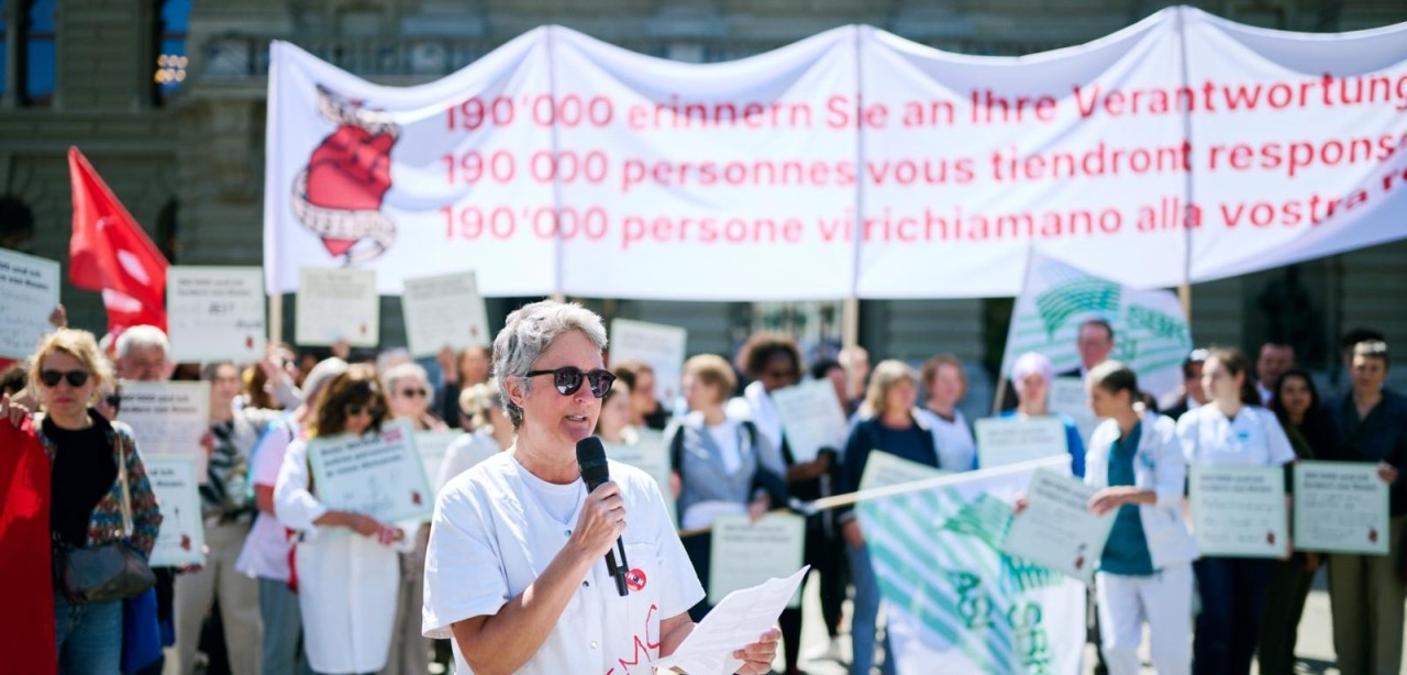 Le personnel de santé est indigné: Le Conseil national ignore l’appel des 190 000 signataires pour la mise en œuvre intégrale de l’initiative des soins