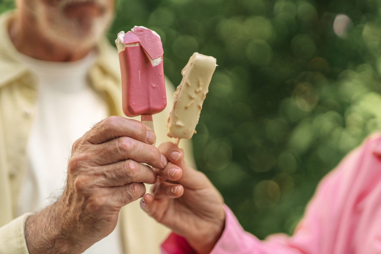 Canicules: protéger les seniors, défendre leurs droits