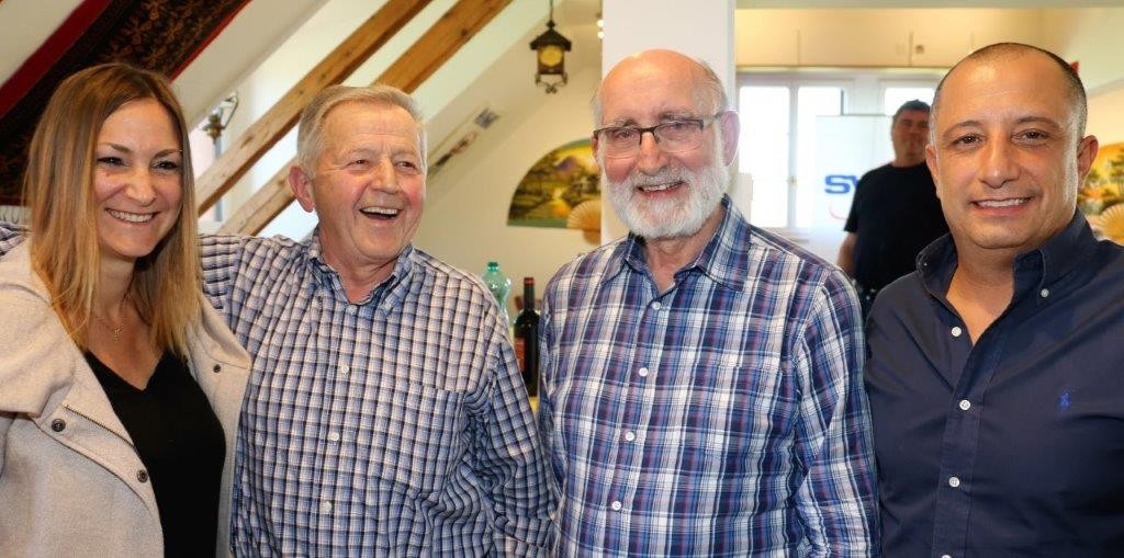 Junge Leitungskräfte und verdiente Veteranen: Nina Portmann, neue Präsidentin, Armin Bolt und Ernst Inauen, 60 Jahre Gewerkschaftsmitglieder, und Vincenzo Urso, Gewerkschaftssekretär und abtretender Interimspräsident der Syna-Sektion Wil.