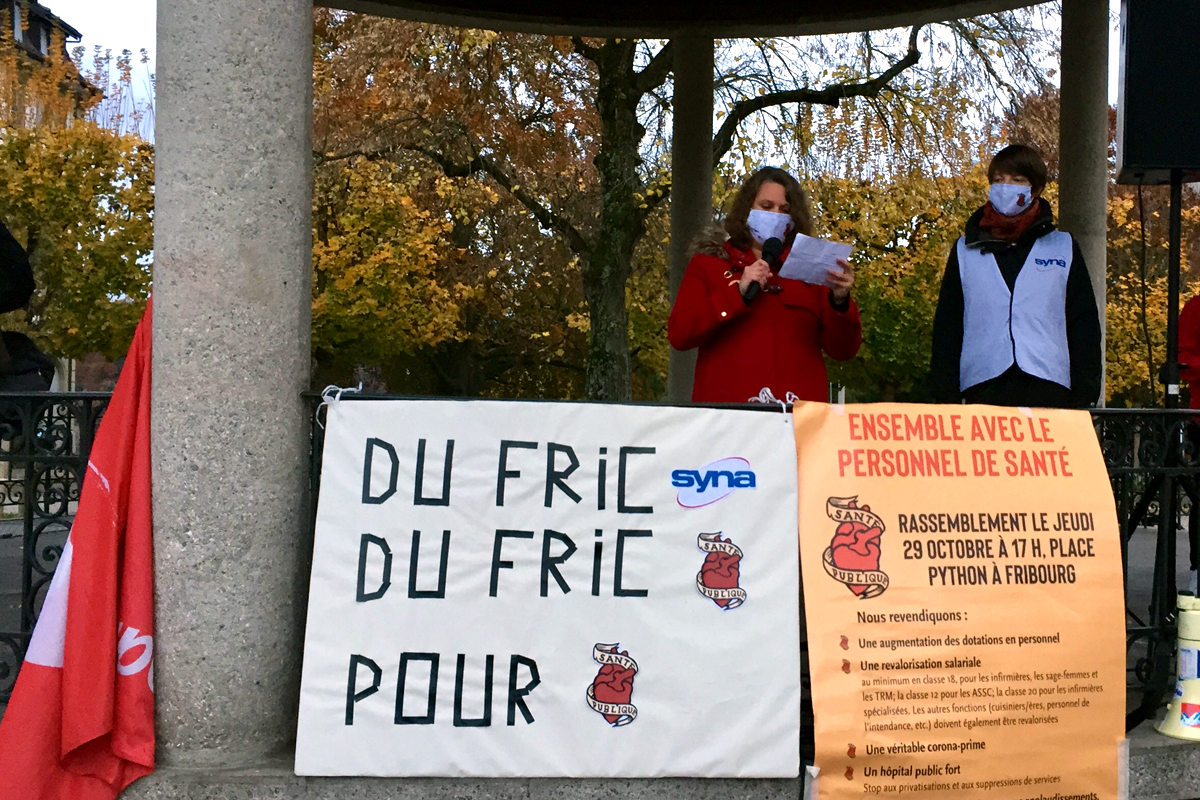 "Du fric, du fric, pour la santé publique!" Kundgebung in Freiburg